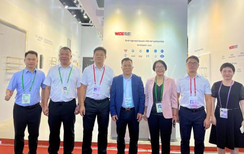 Hội nghị tại Hội chợ...